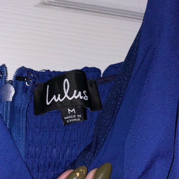 BRAND NEW NEVER WORN classy dress very flattering - Picture 6 of 6